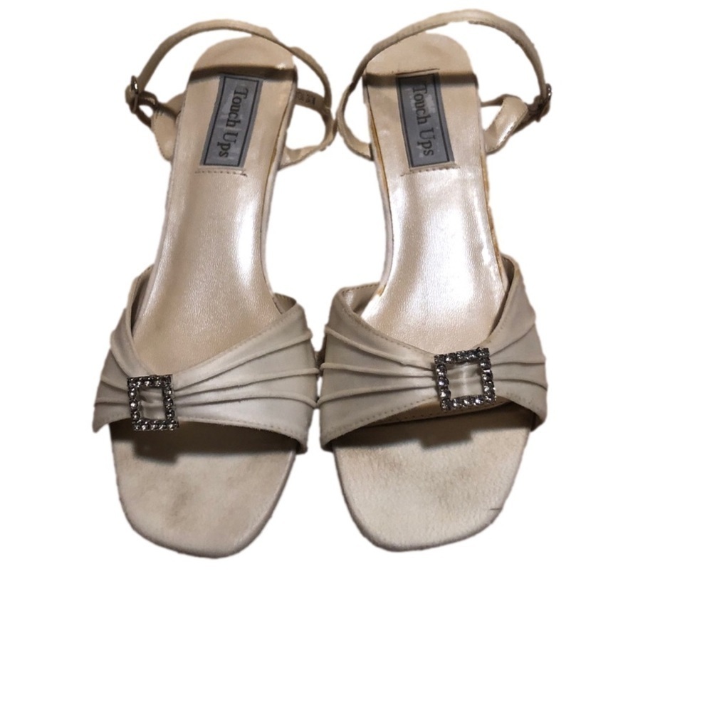 Women’s Touch Ups 2 Inch Sandals Size 8 and 1/2 Wide